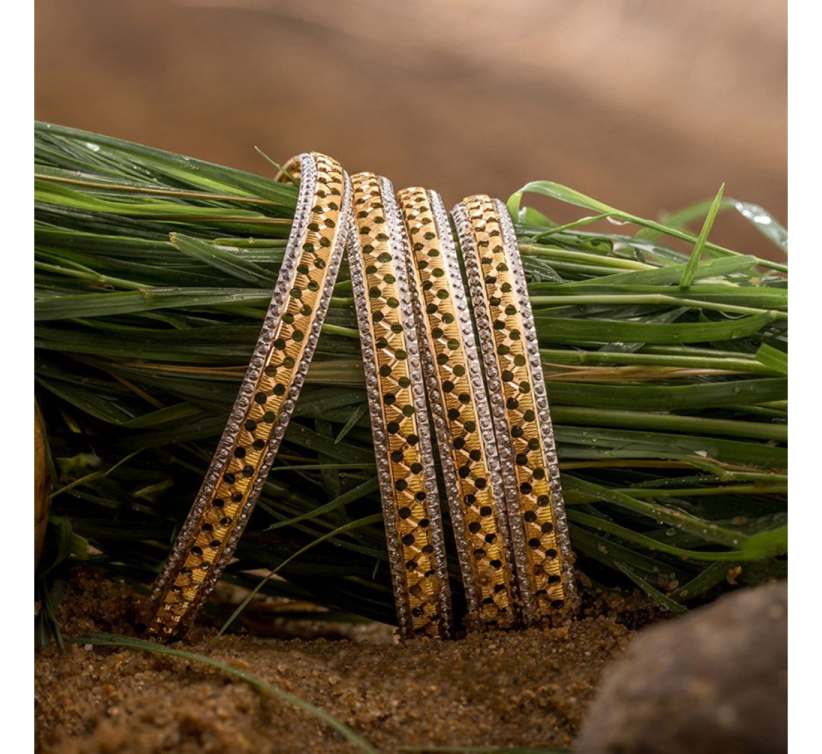 Ubmos Aria Gold Bangles