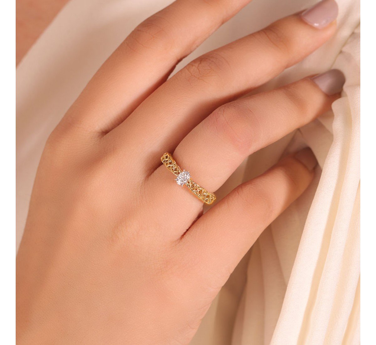 Cursive Primrose Diamond Ring