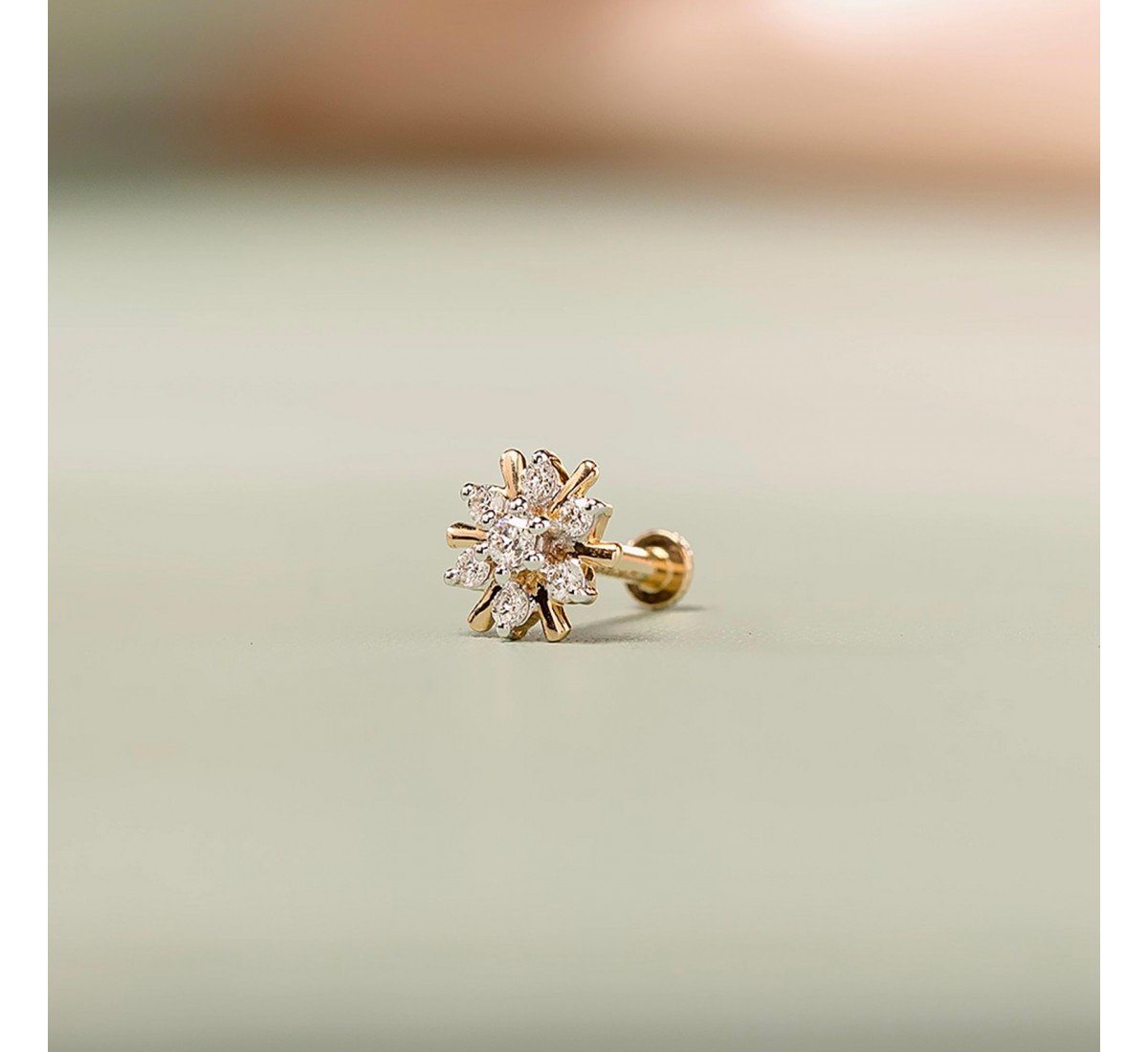 Arctic Shine Diamond Nose Pin