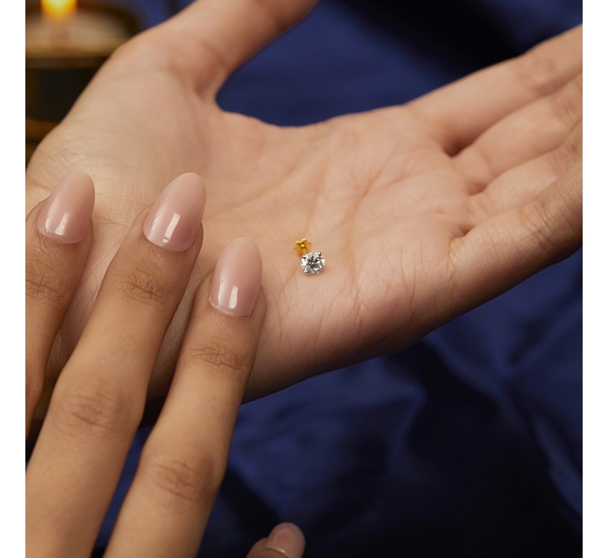 Quewell Solitaire Nose Pin