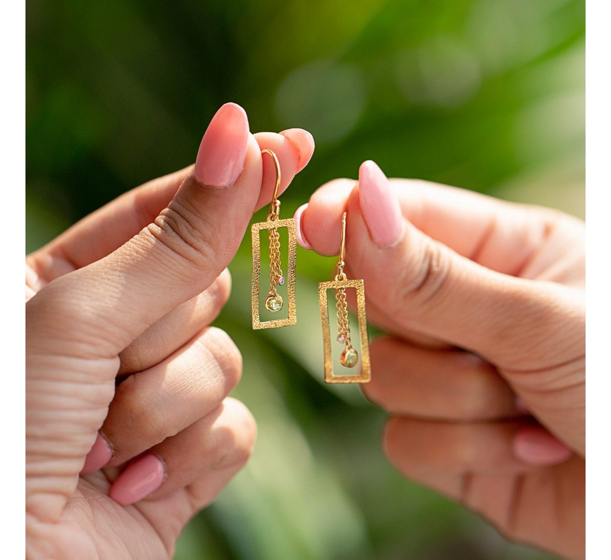 Queenly Pendulum Diamond Drop Earrings