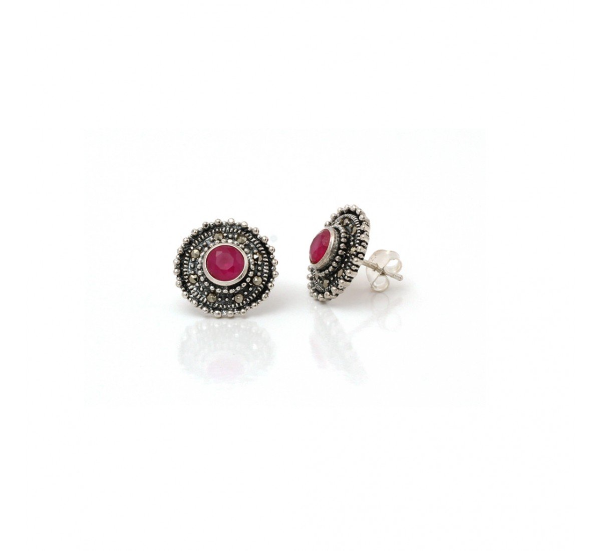Silver Oxidised Encircle Hammer Red Stone Studs