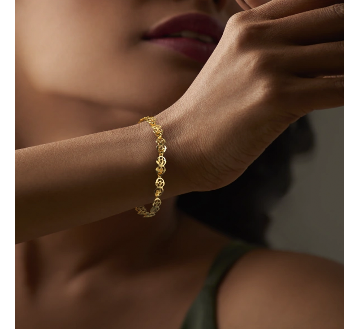 Krisha Gold Bracelet