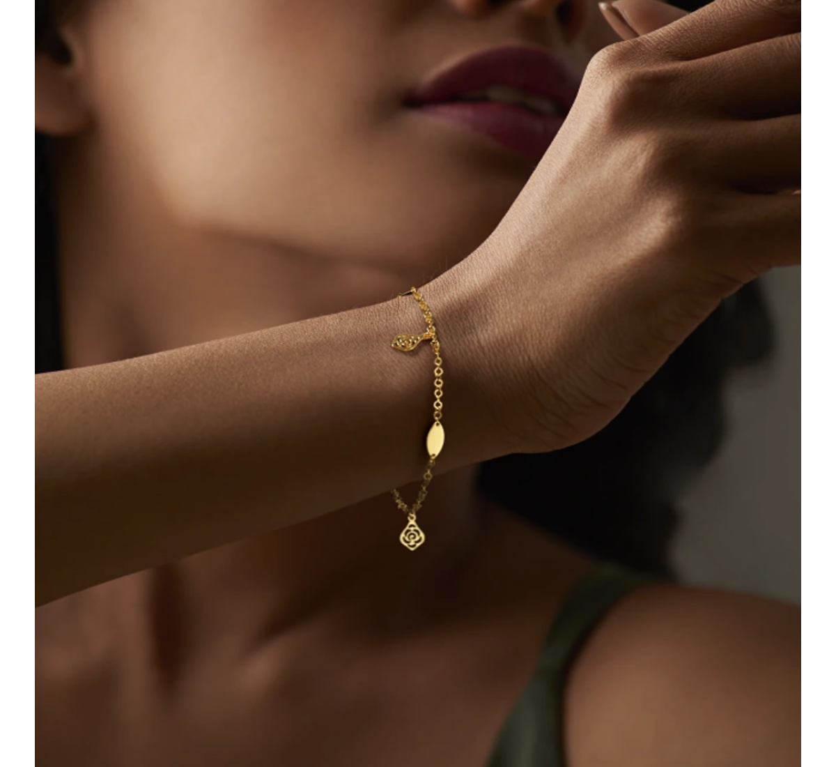 Glinting Gold Bracelet