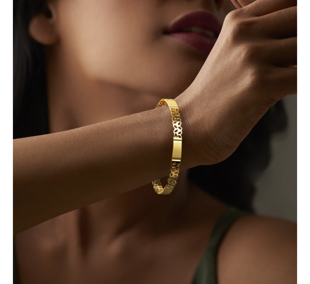 Jashan Gold Bangles