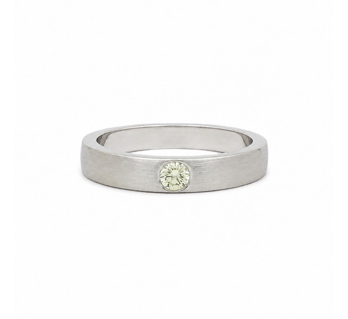 Gini Violane Diamond Ring