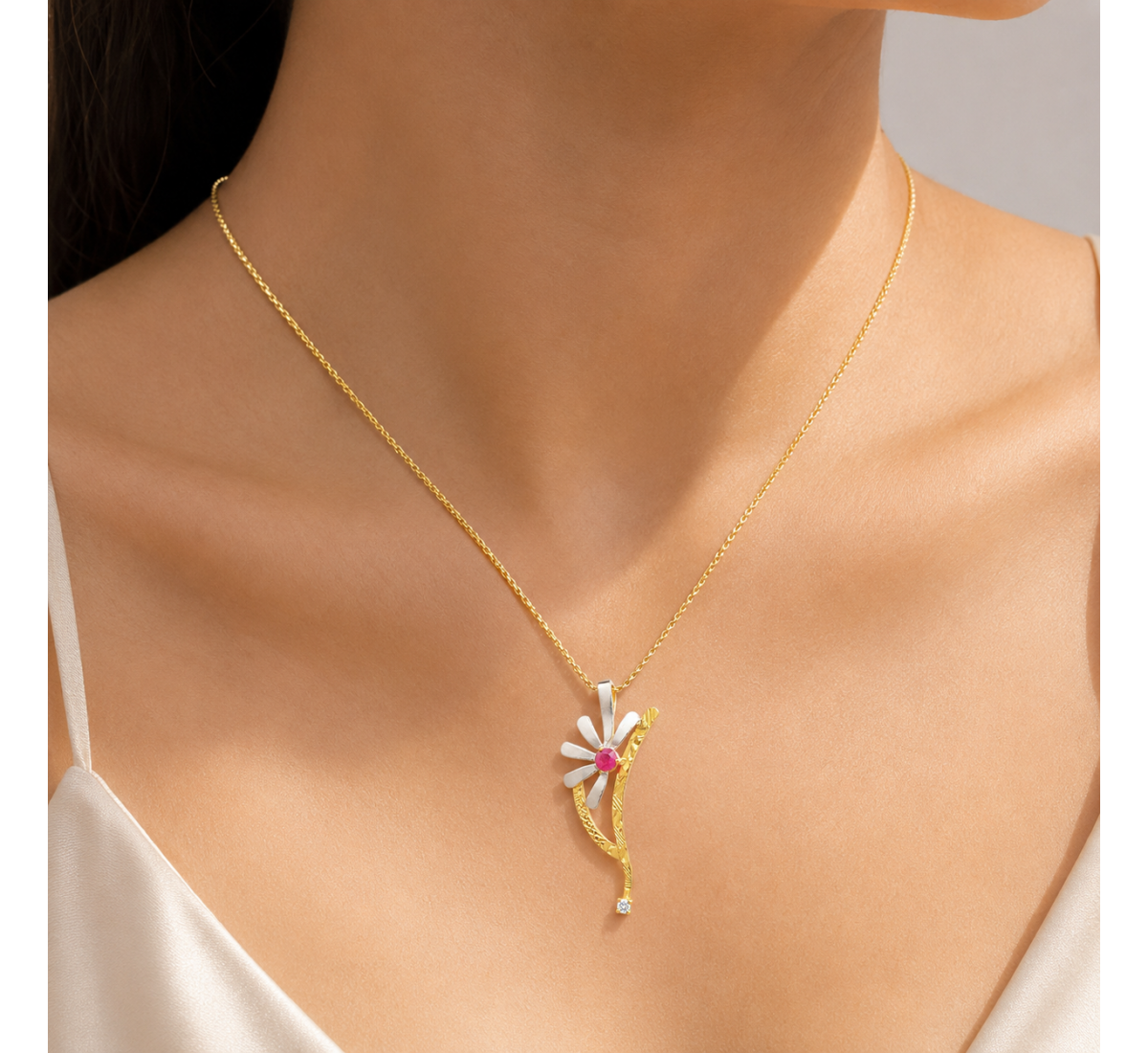Yulia Diamond Pendant