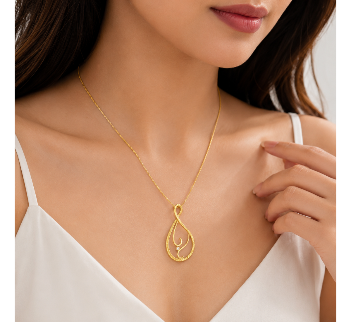 Adin Diamond Pendant