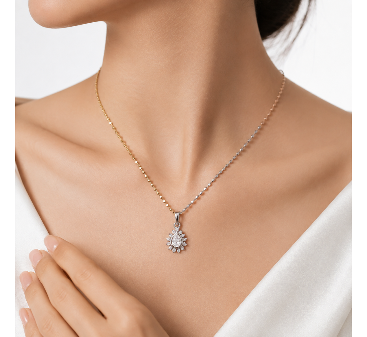 Miracle Idaya Diamond Pendant