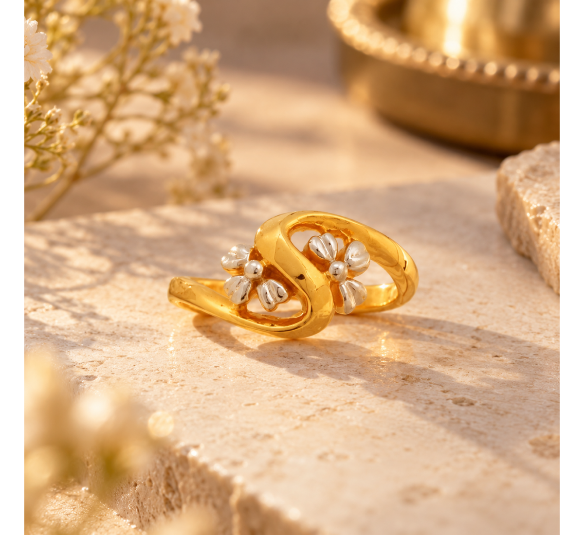 Gold Daisy Sway Ring