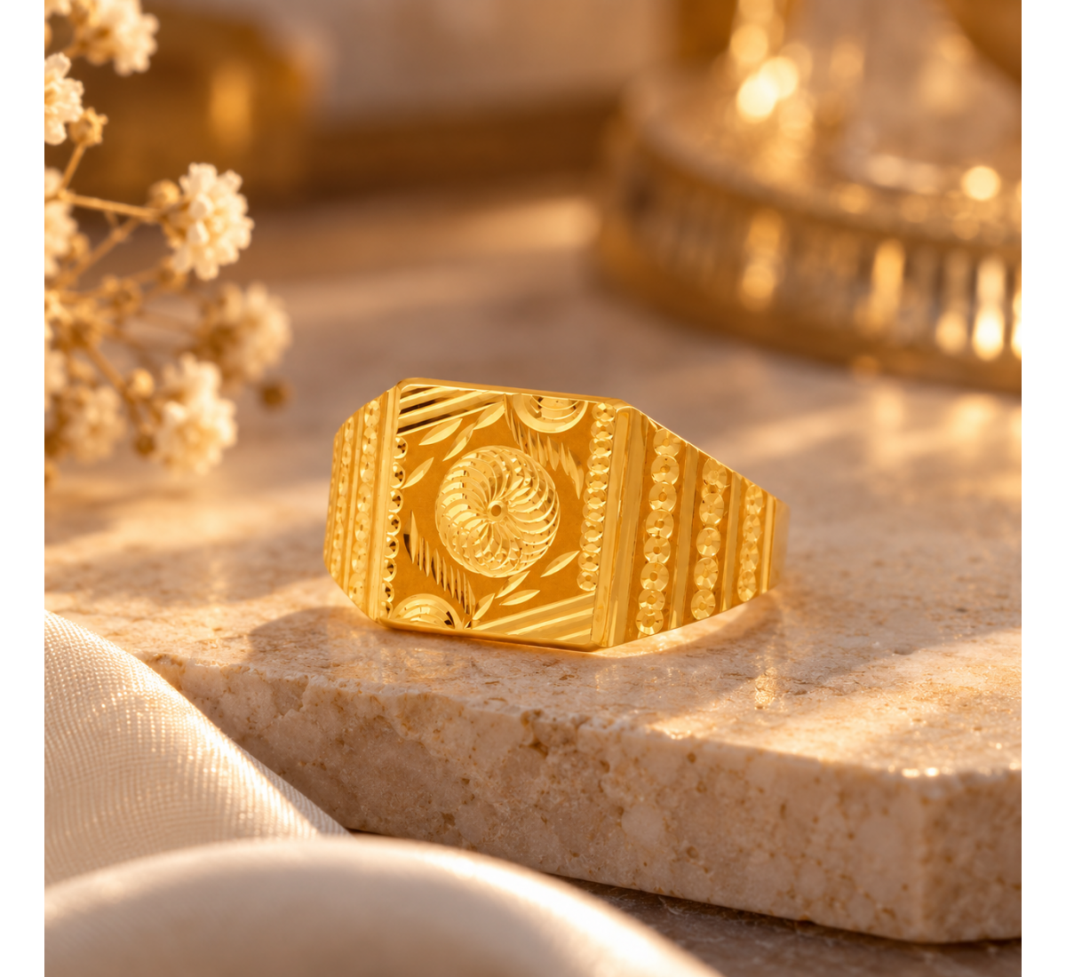 Glam Daisy Gold Ring