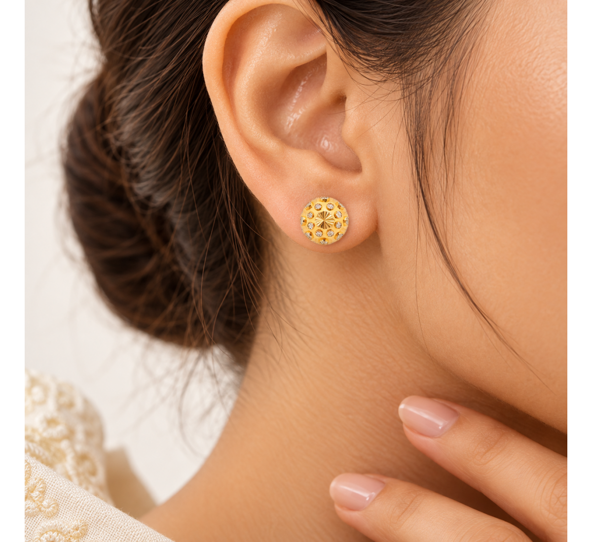 Azva Flutter Gold Stud
